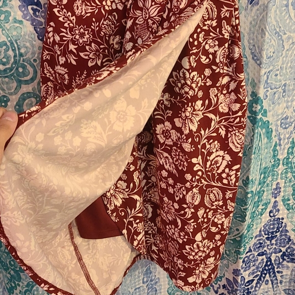 Faux wrap v neck tulip hem dress - Picture 4 of 4